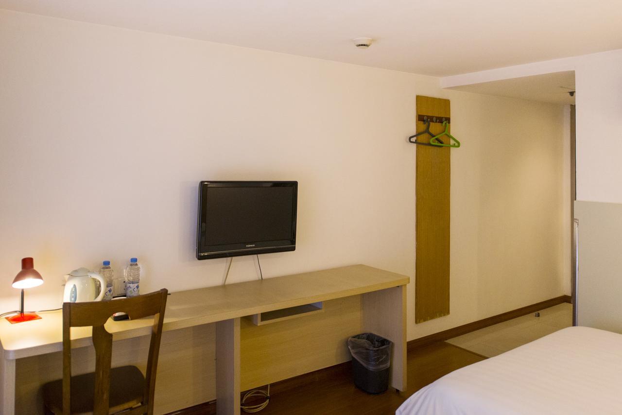 Motel Shanghai Sinan Road Екстер'єр фото