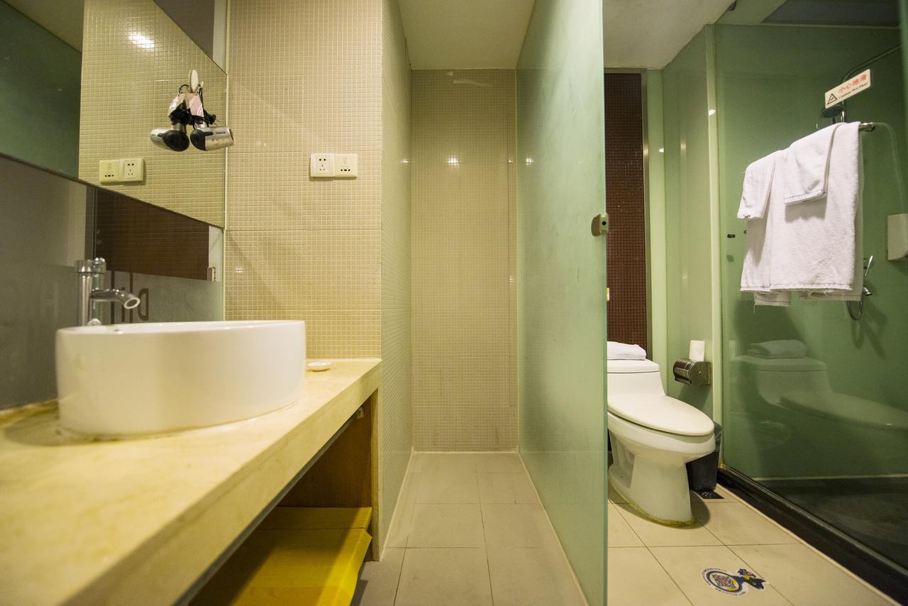Motel Shanghai Sinan Road Екстер'єр фото